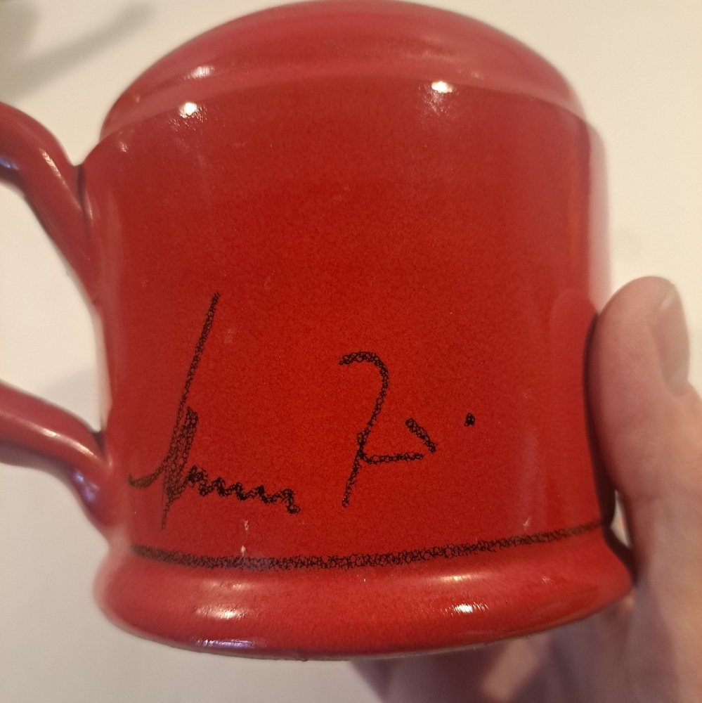 Red Pottery Mama Roe Cheese Shaker 4.5" - Picture 5 of 6